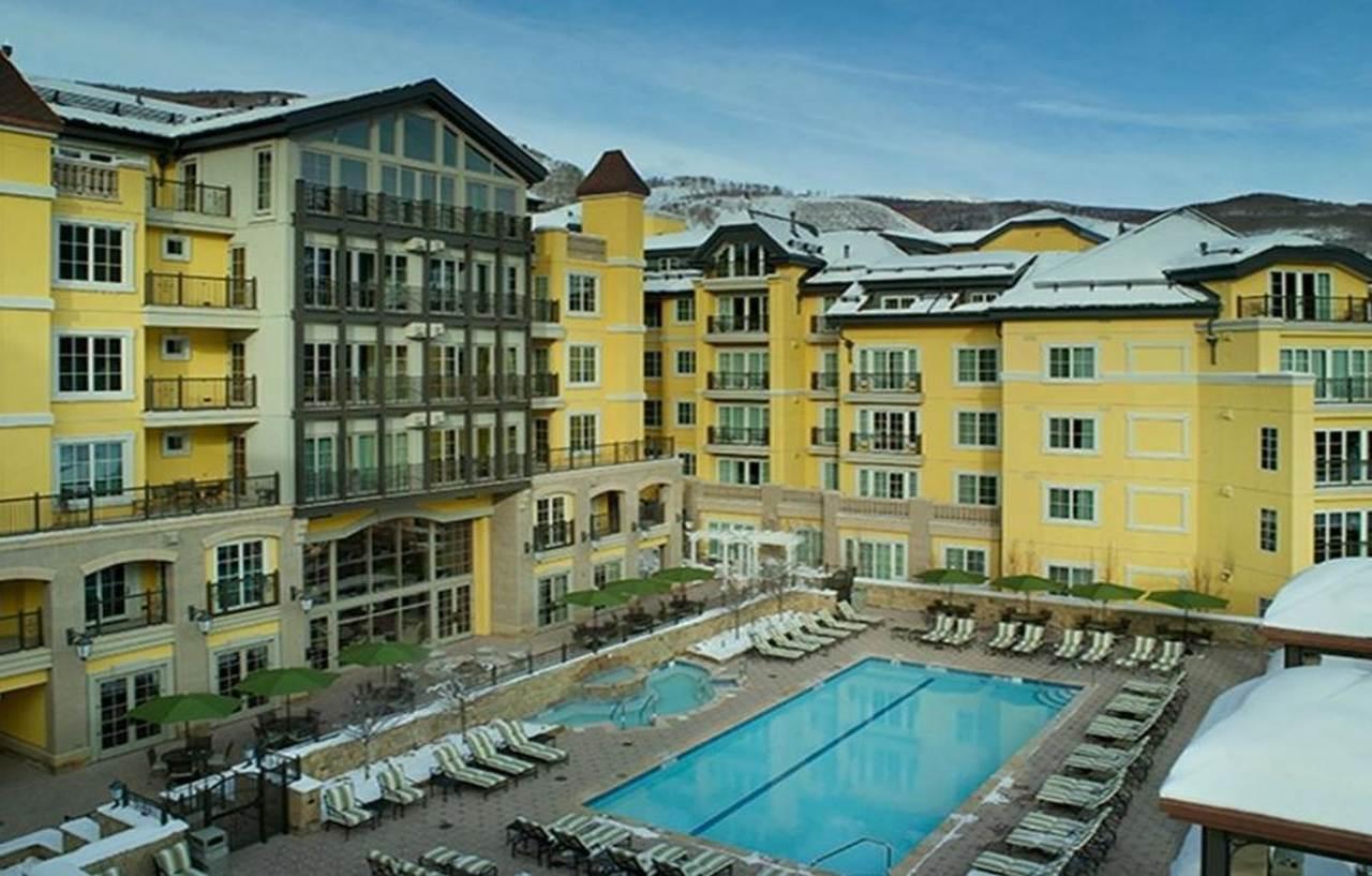 Legendary Lodging At The Ritz Вейл Экстерьер фото