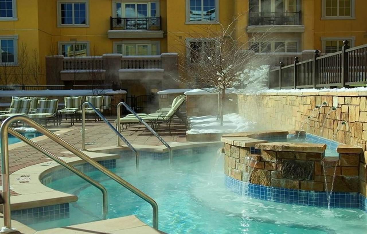 Legendary Lodging At The Ritz Вейл Экстерьер фото